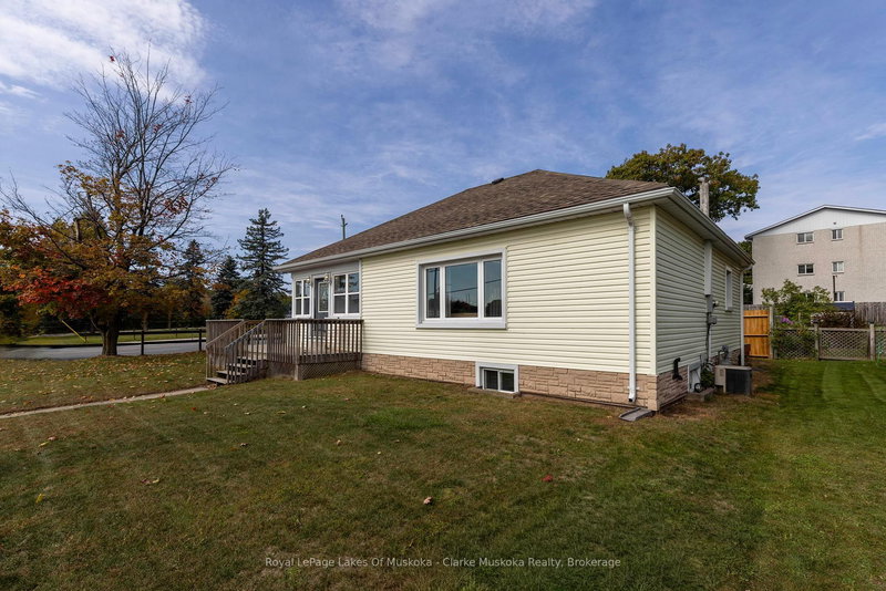 57 CASCADE St, Parry Sound, P2A 1K3 | Image 3