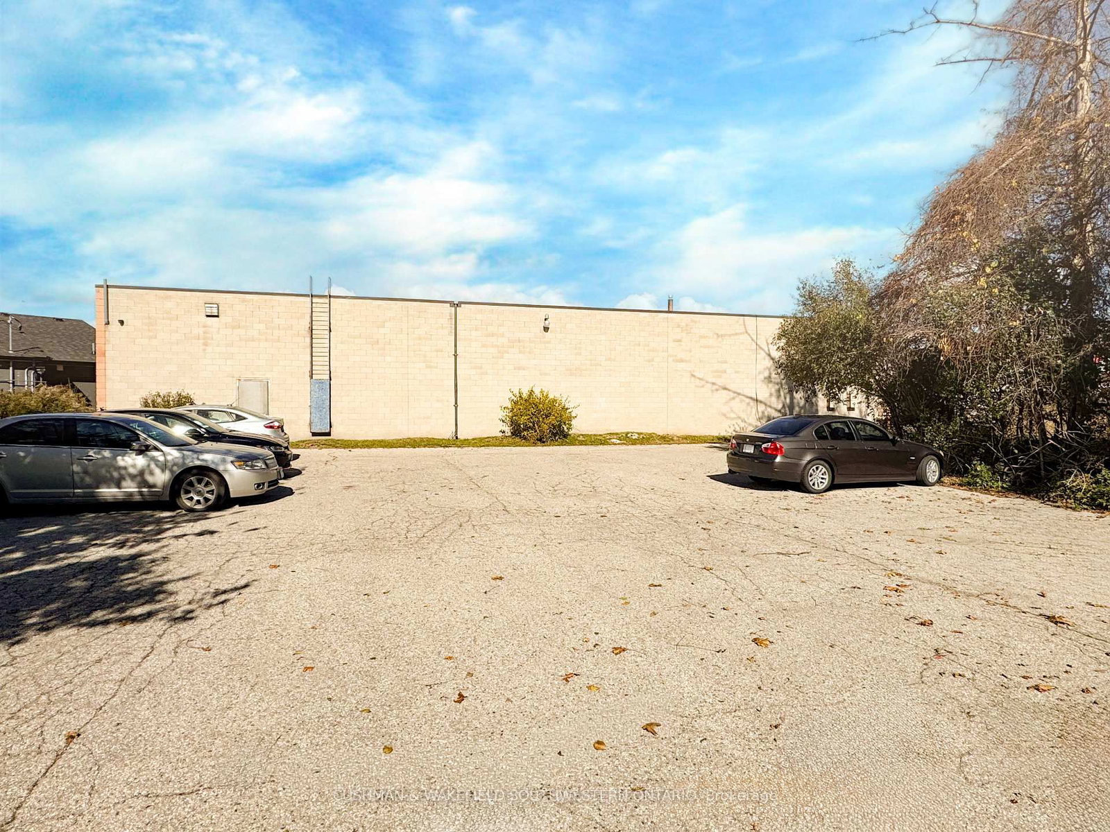 1806 Wharncliffe Road S - Photo 11