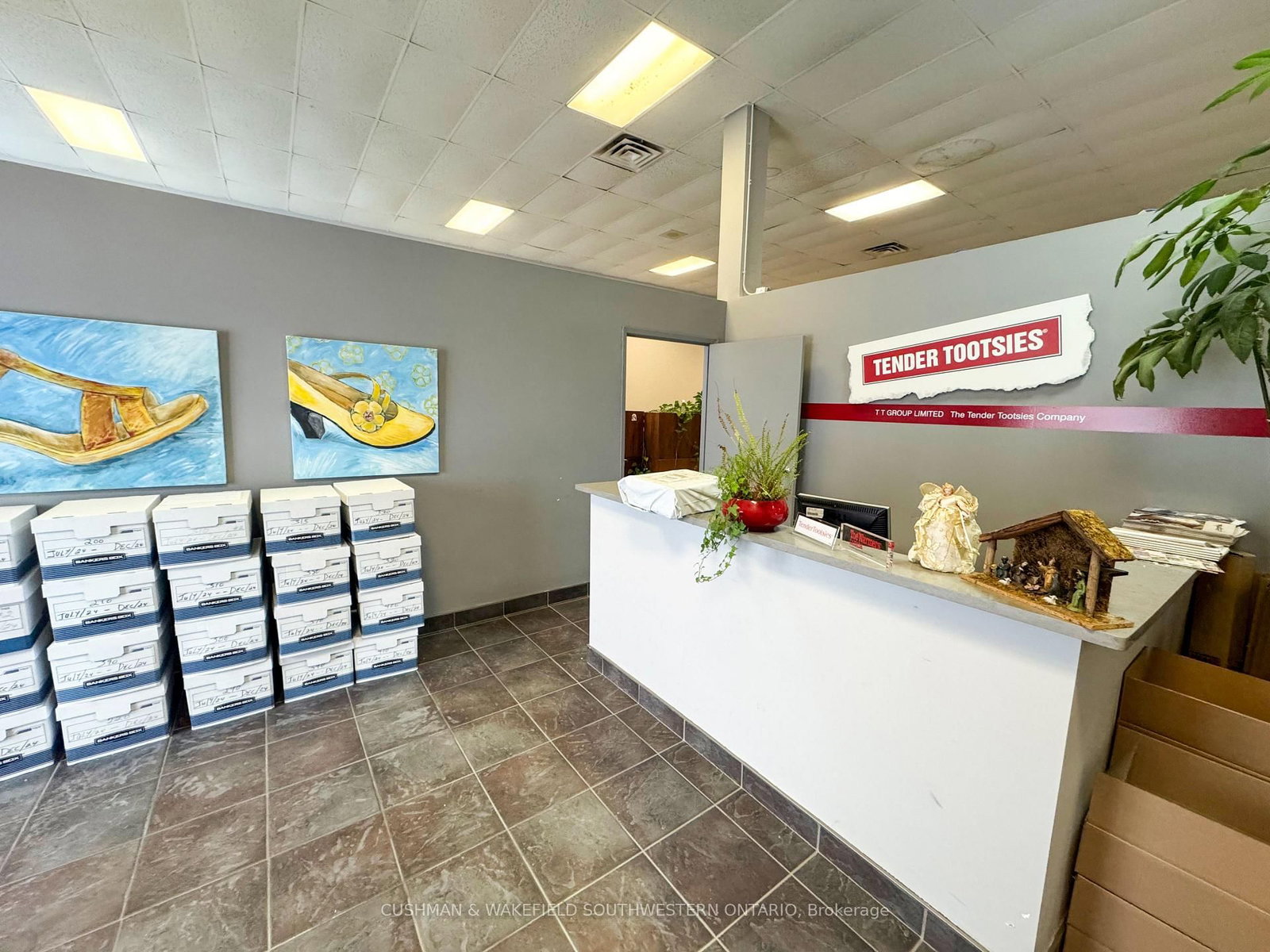 1806 Wharncliffe Road S - Photo 3