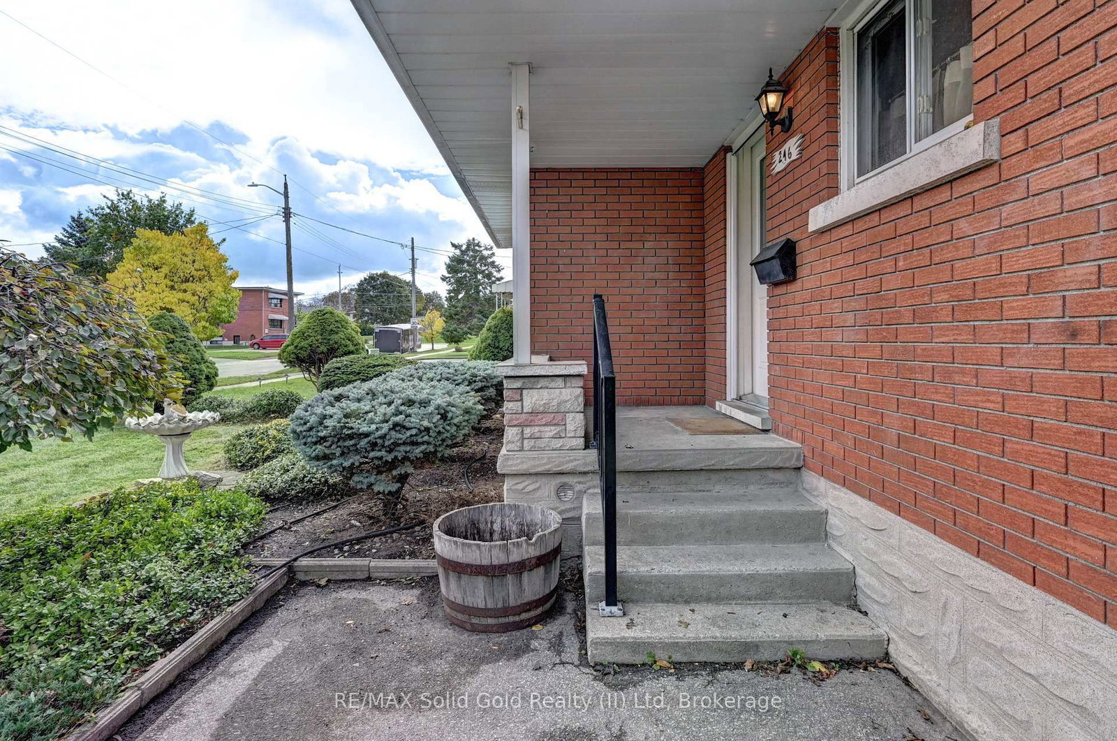 Listing Image 3