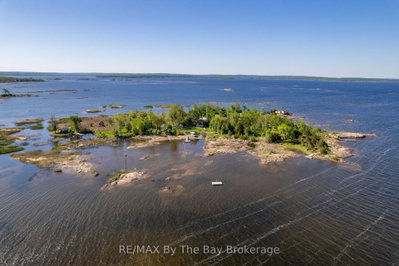 116 Island 150/ Brosseau Island • Georgian Bay, ON photo 2