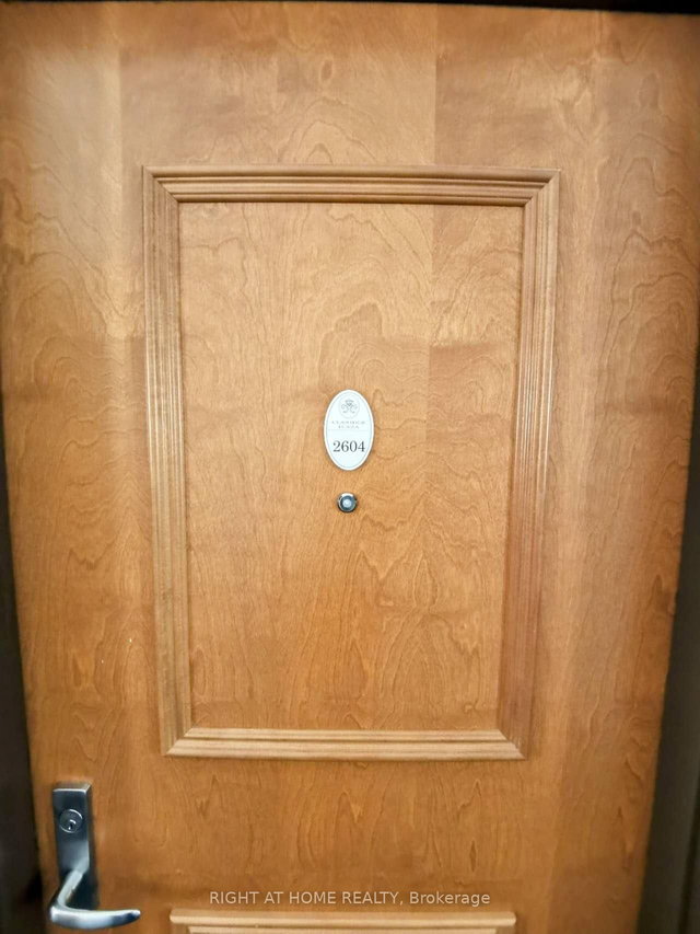 2604 - 242 Rideau Street