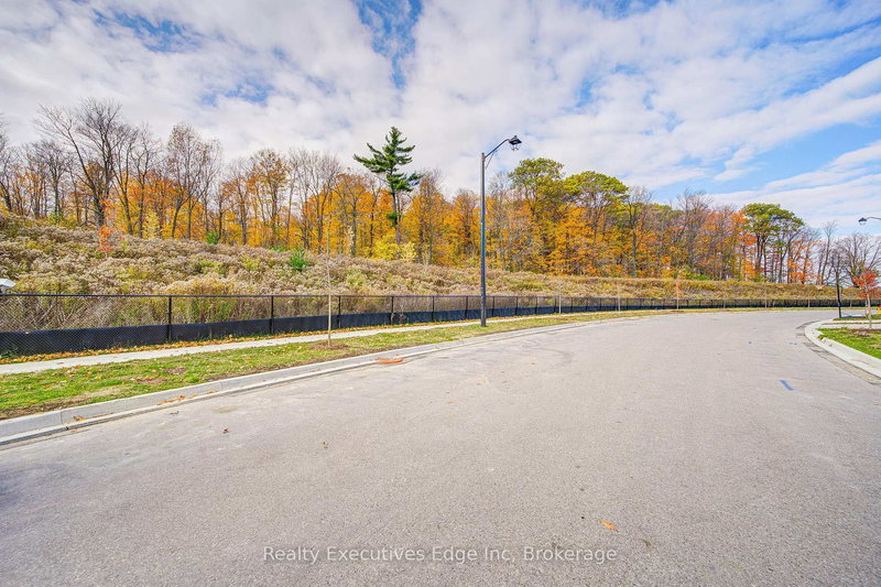 229 Forestwalk St, Kitchener, N2R 0T2 | Image 3