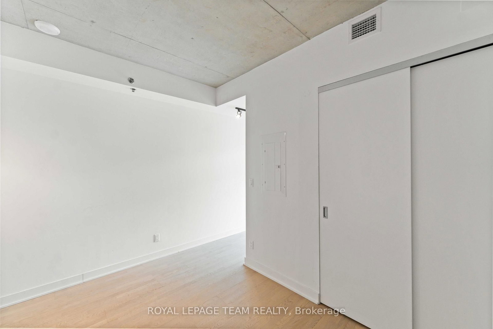 203 Catherine Street, Unit 306 - Photo 10