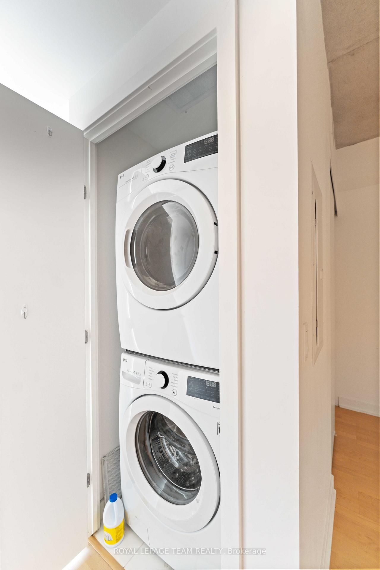 203 Catherine Street, Unit 306 - Photo 11