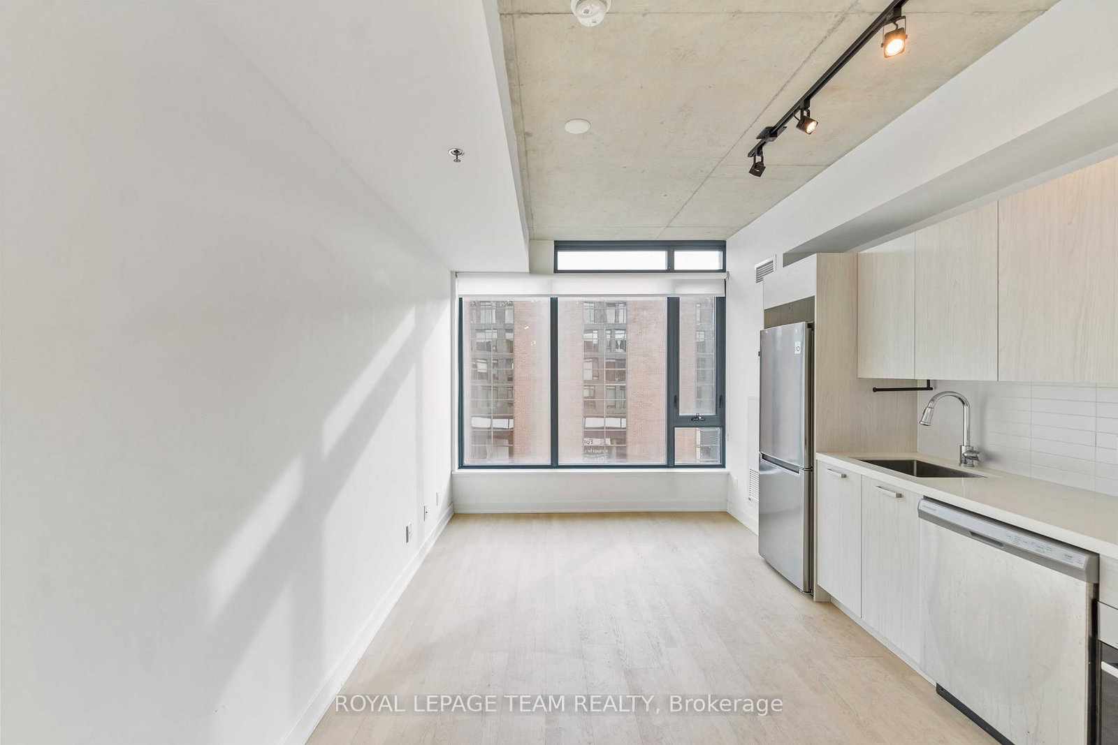 203 Catherine Street, Unit 306 - Photo 13