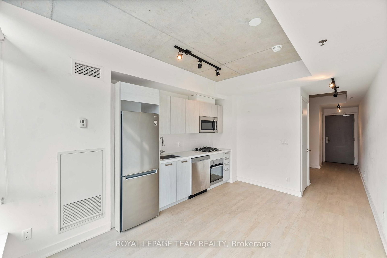 203 Catherine Street, Unit 306 - Photo 16