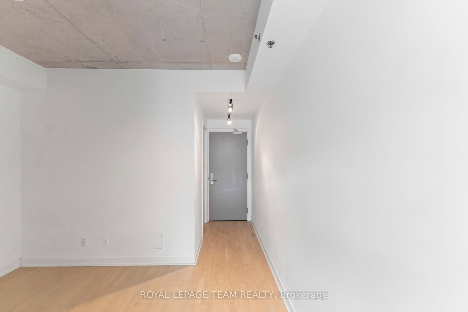 203 Catherine Street, Unit 306 - Photo 5