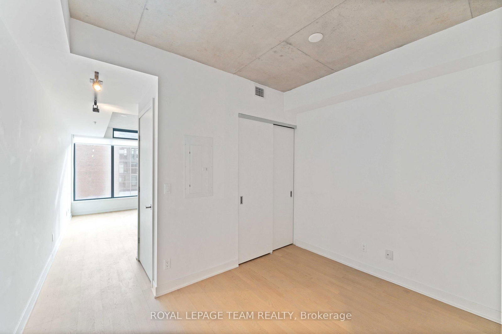 203 Catherine Street, Unit 306 - Photo 7
