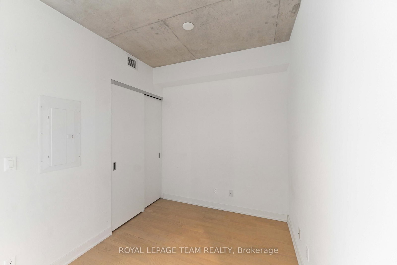 203 Catherine Street, Unit 306 - Photo 8