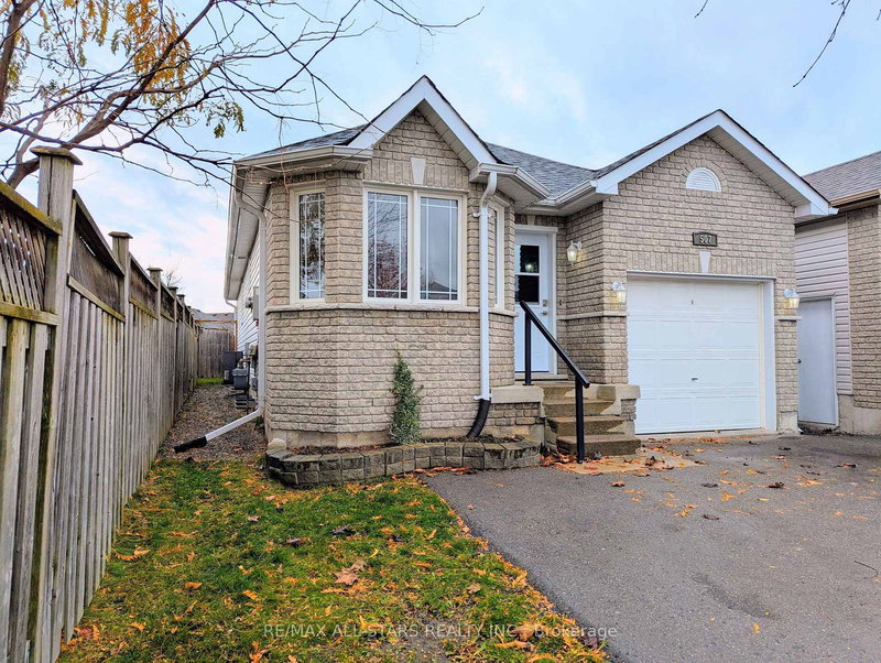 507 Clancy Cres, Peterborough, K9K 2S1 | Image 2