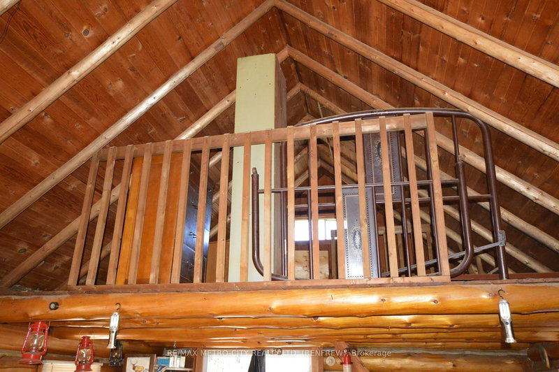 6340 Murphy Rd, Renfrew, K7V 3Z9 | Image 3