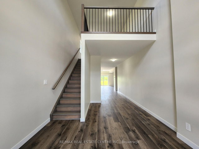 6841 Royal Magnolia Avenue