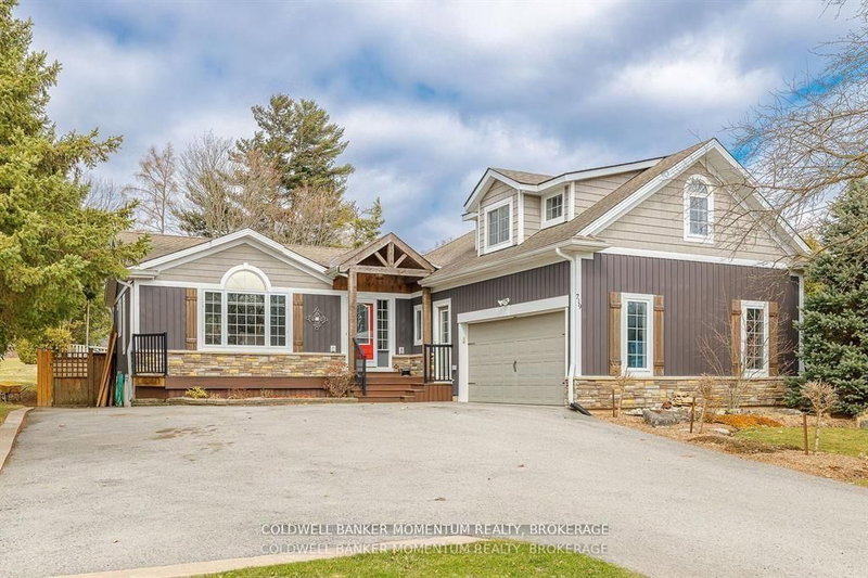 home for sale on 719 Welland Road