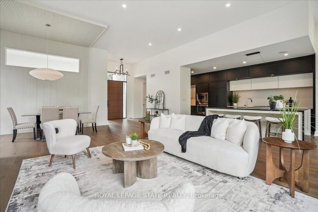 1613 G Lookout Street