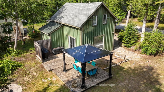 1106 King Edward Avenue