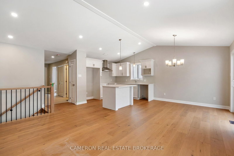 3153 Mauricy St, Cornwall, K6K 0A1 | Image 3