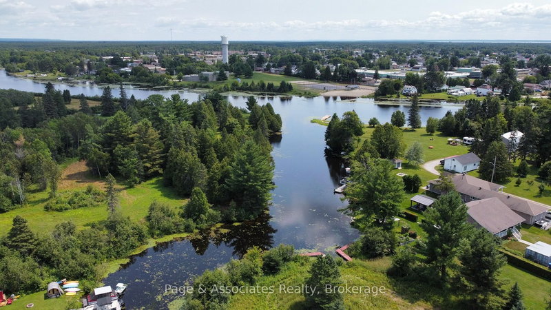 298 Dovercourt Rd, West Nipissing, P2B 3J2 | Image 2