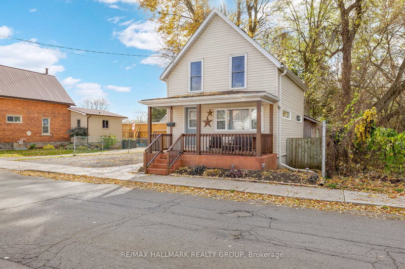 142 Park St, Brockville, K6V 2G9 | Image 3