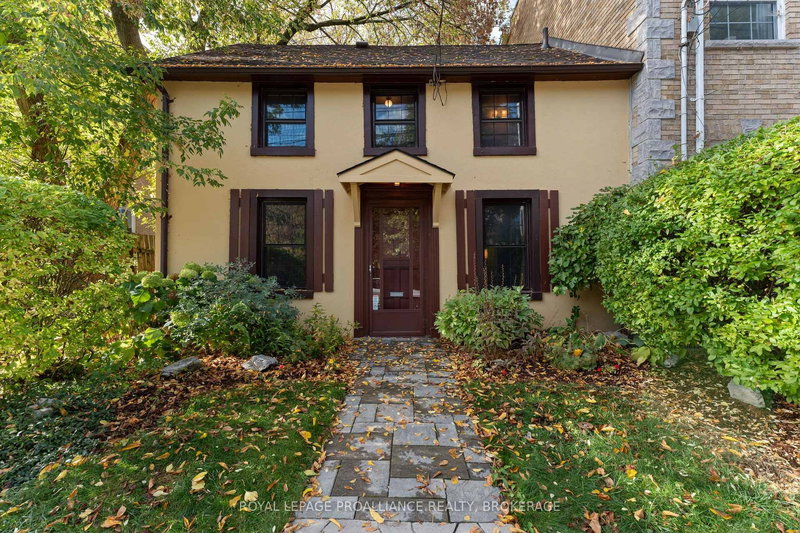 94 William St, Kingston, K7L 2C5 | Image 2