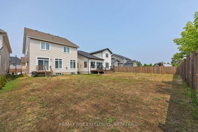 648 Halloway Drive — photo 6
