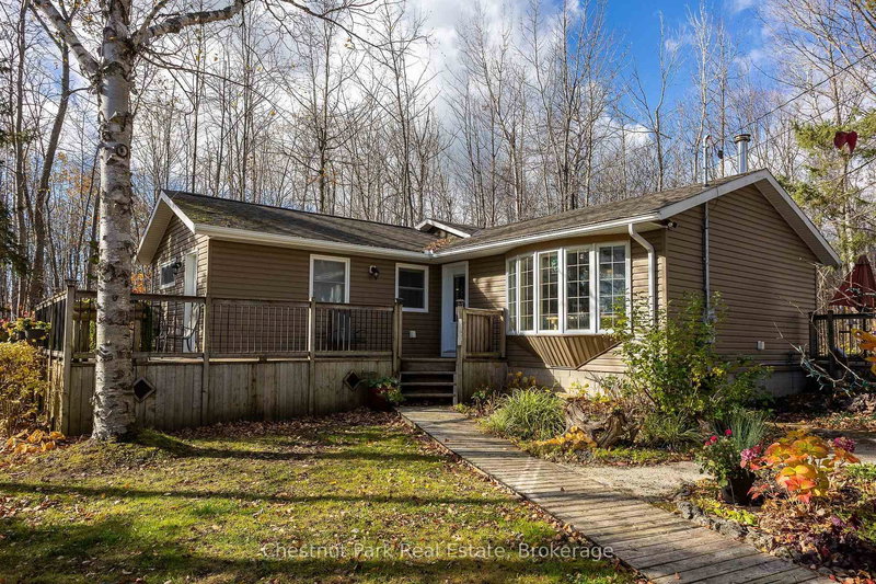 129 Miller Lake Shore Rd, Northern Bruce Peninsula, N0H 1Z0 | Image 3