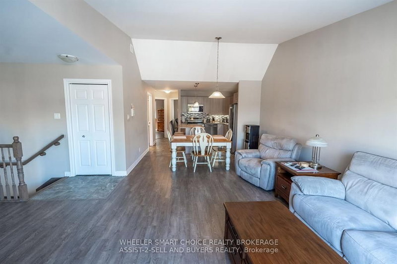 225 - 218 First St E, Cornwall, K6H 0G2 | Image 2