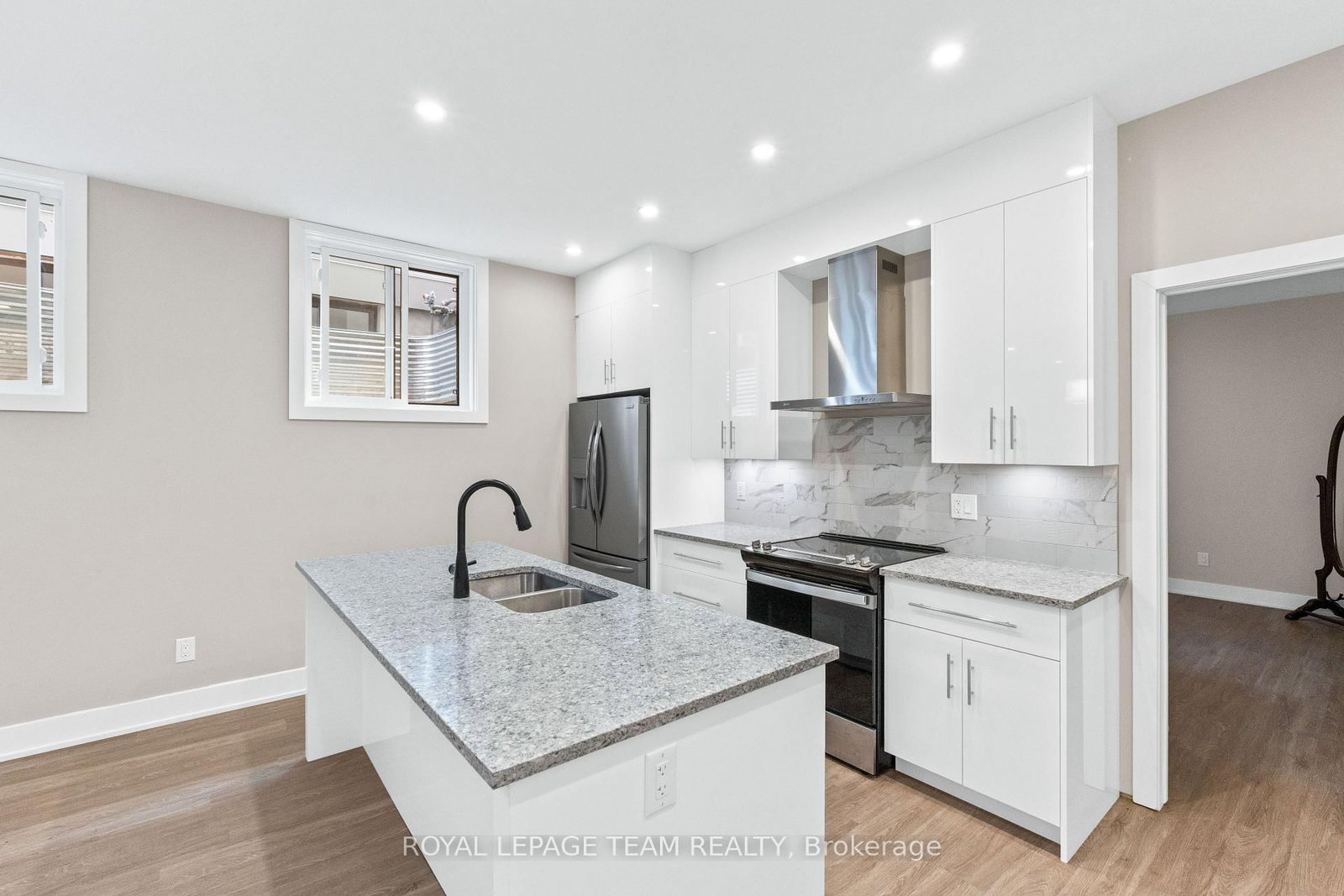 423 Ravenhill Avenue, Unit D - Photo 18