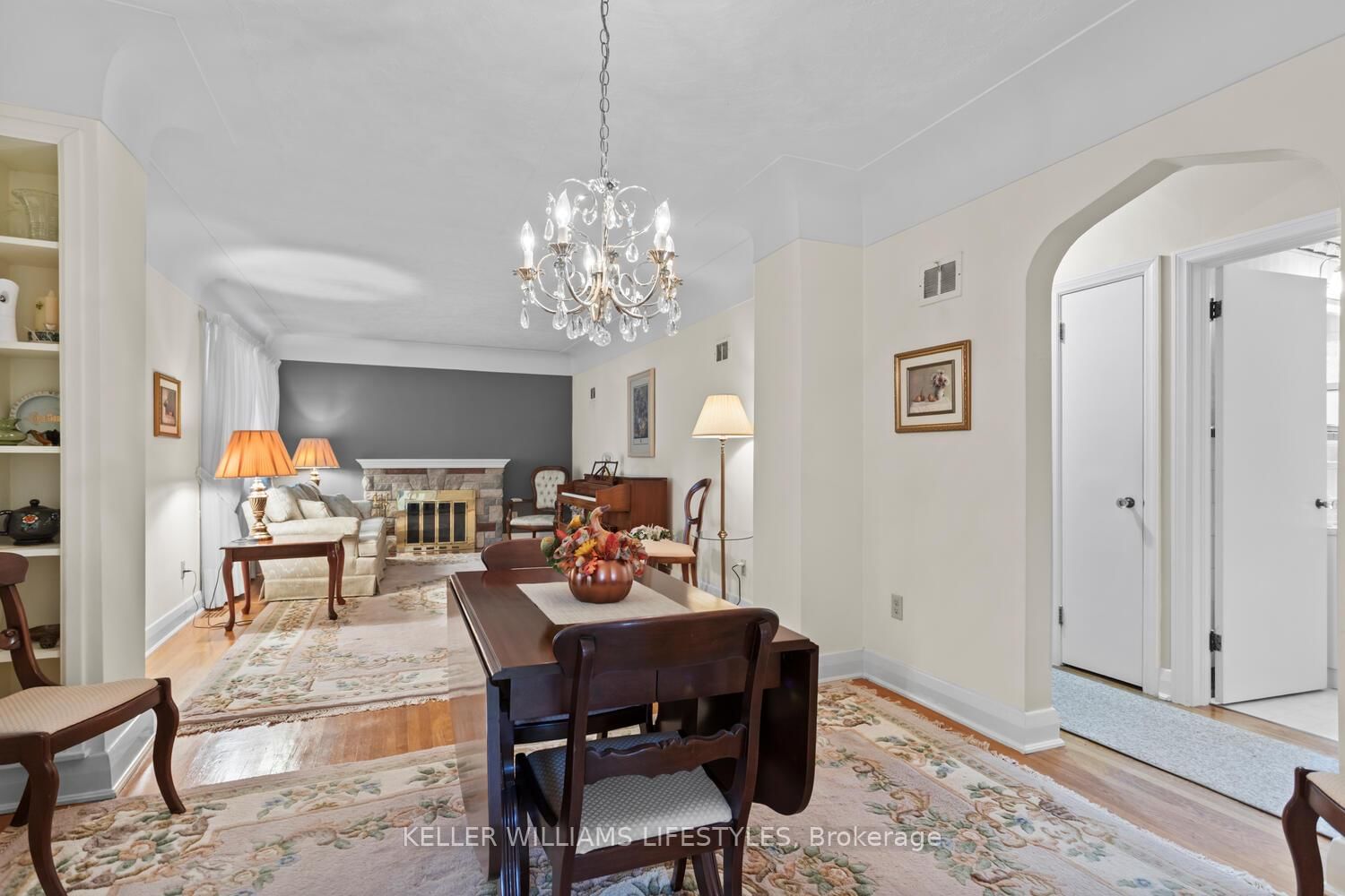 Listing Image 13