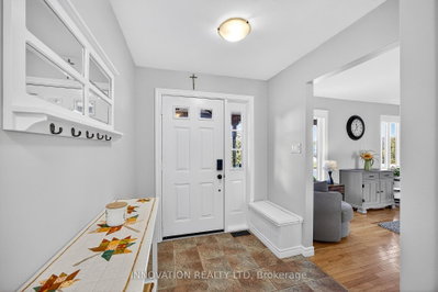 201 Greystone Crescent — photo 4