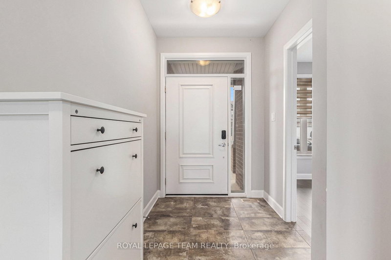 659 Parkview Terr, Russell, K4R 0C7 | Image 2