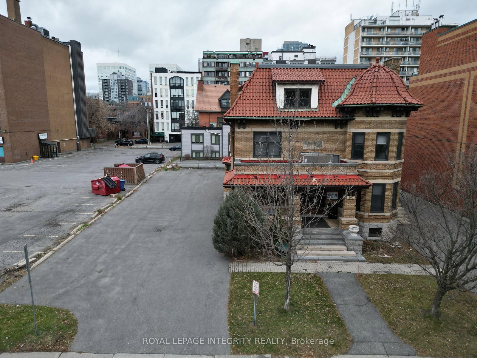 307 Gilmour Street - Photo 2