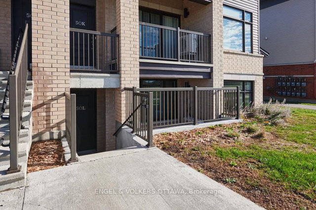 L - 50 Jaguar Private