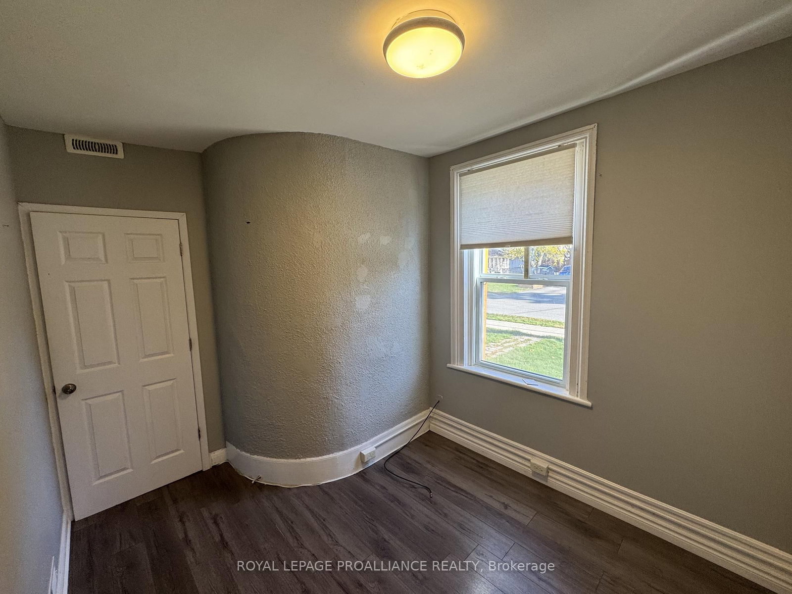 28 Sinclair Street, Unit A - Photo 12