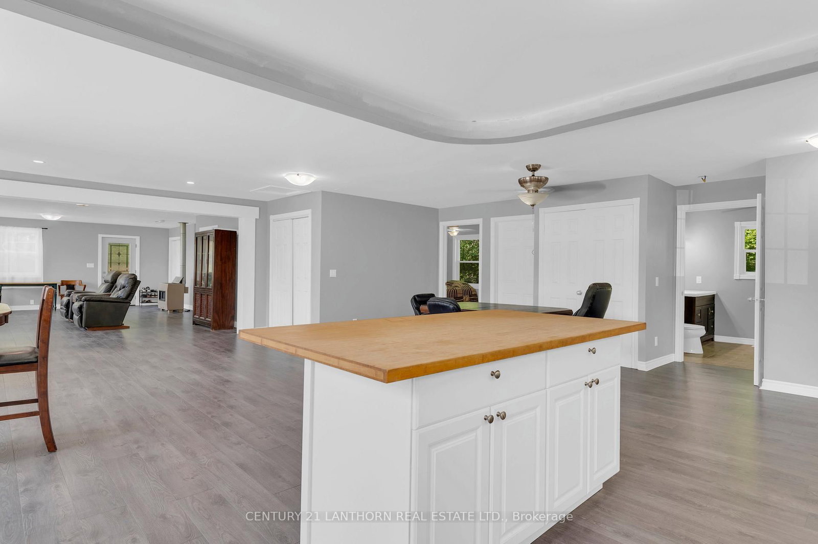 Detached House for sale at 932 Hunt Club Road, Madoc, Ontario, K0K 2K0 - Madoc - MLS: X12520944