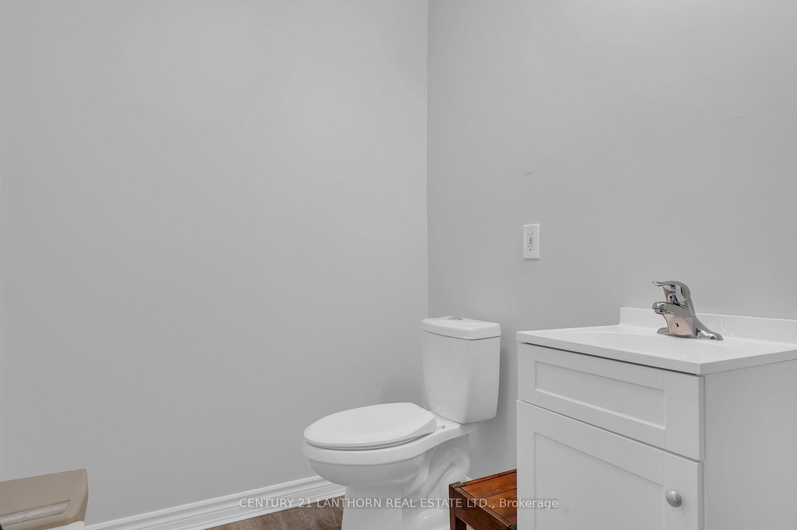 Detached House for sale at 932 Hunt Club Road, Madoc, Ontario, K0K 2K0 - Madoc - MLS: X12520944