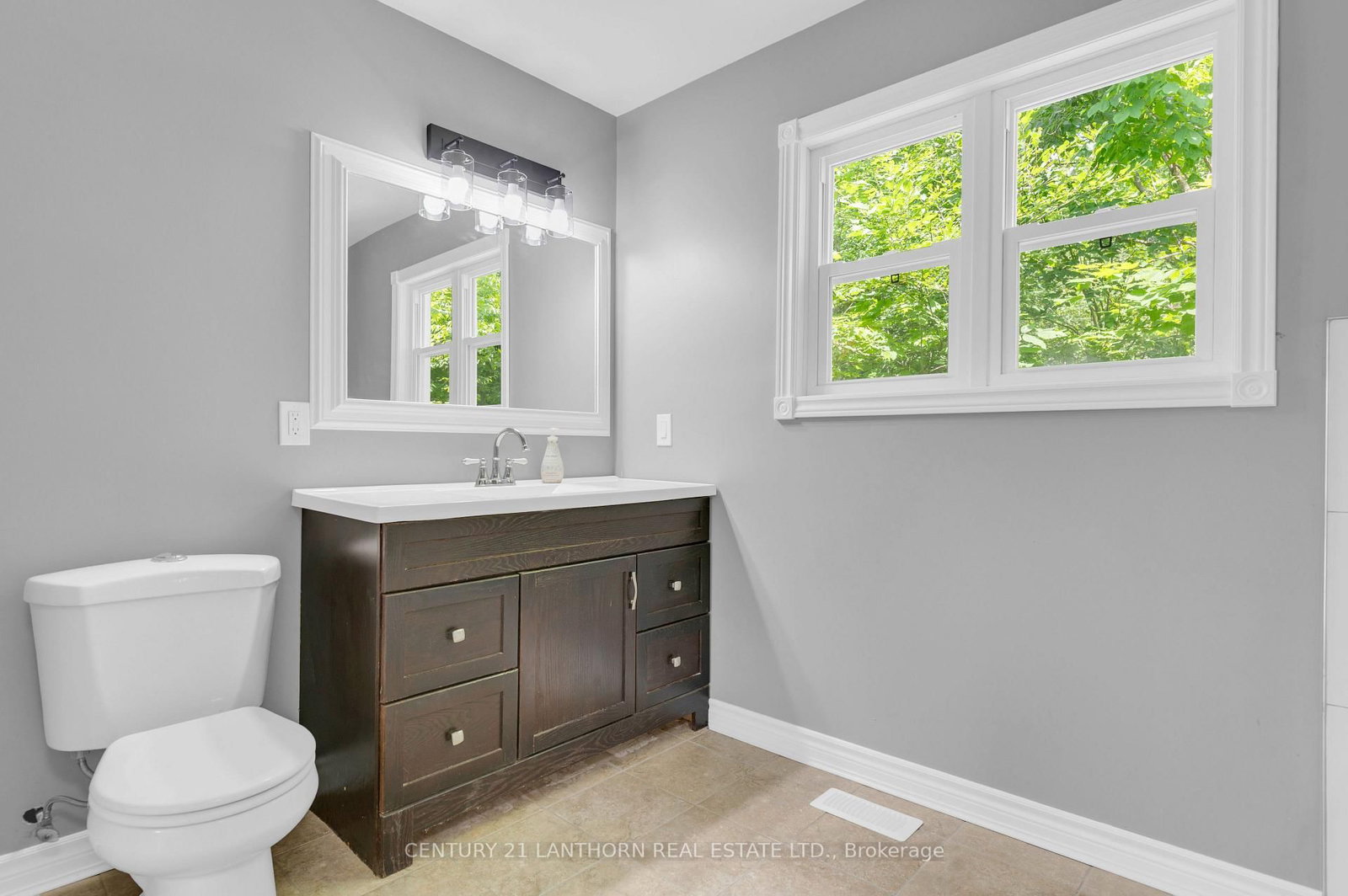 Detached House for sale at 932 Hunt Club Road, Madoc, Ontario, K0K 2K0 - Madoc - MLS: X12520944