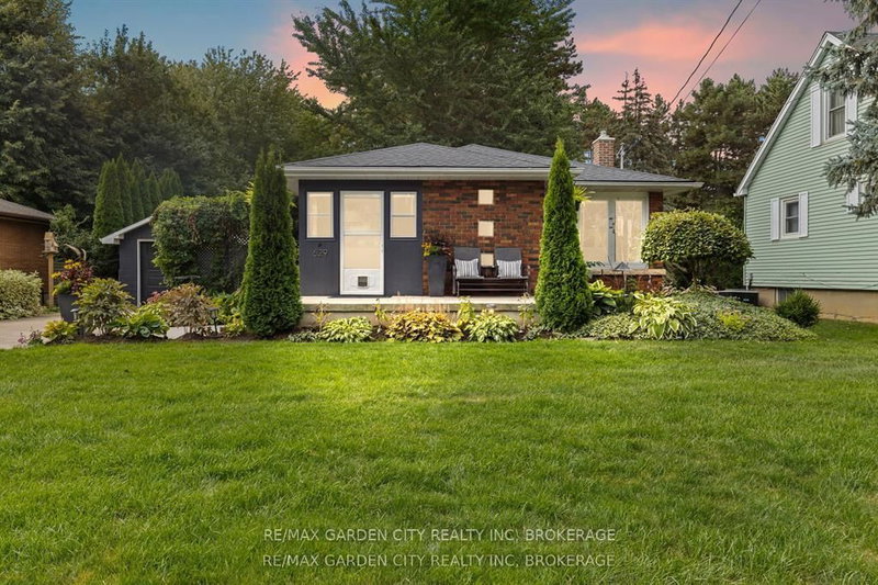 629 Penner St, Niagara-on-the-Lake, L0S 1T0 | Image 2