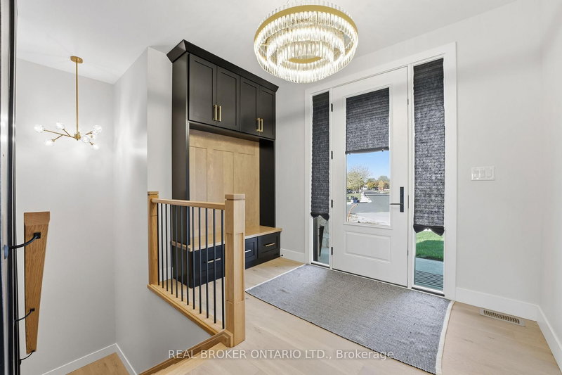 48 Rebecca Dr, Aylmer, N5H 0A1 | Image 3