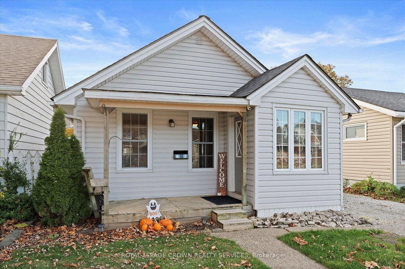 1743 St Luke Rd, Windsor, N8Y 3N7 | Image 2