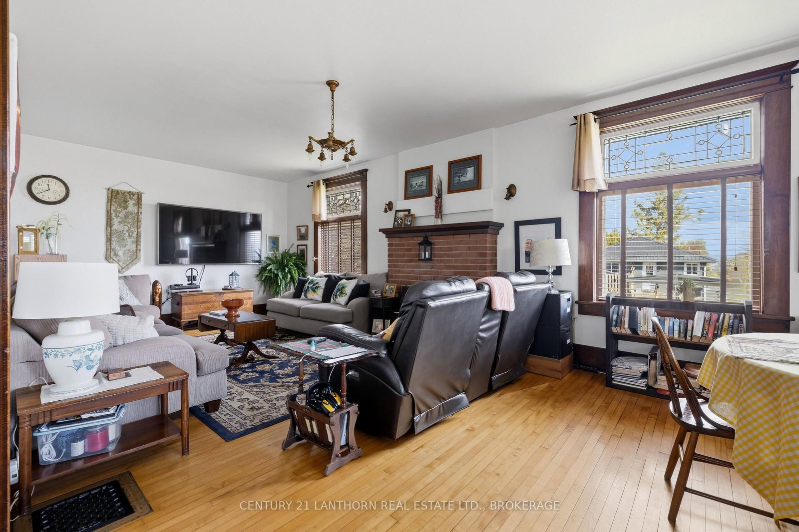Listing Image 7