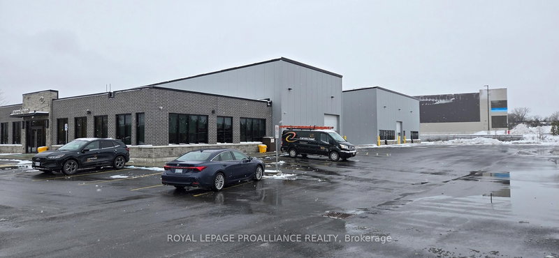 B - 296 University Ave, Belleville, K8N 5S6 | Image 3