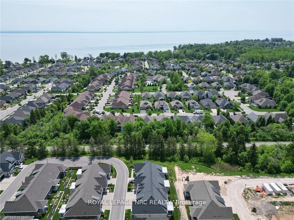 Townhouse for sale at 9 Sassafras Row, Fort Erie, Ontario, L0S 1N0 - Ridgeway - MLS: X12523902