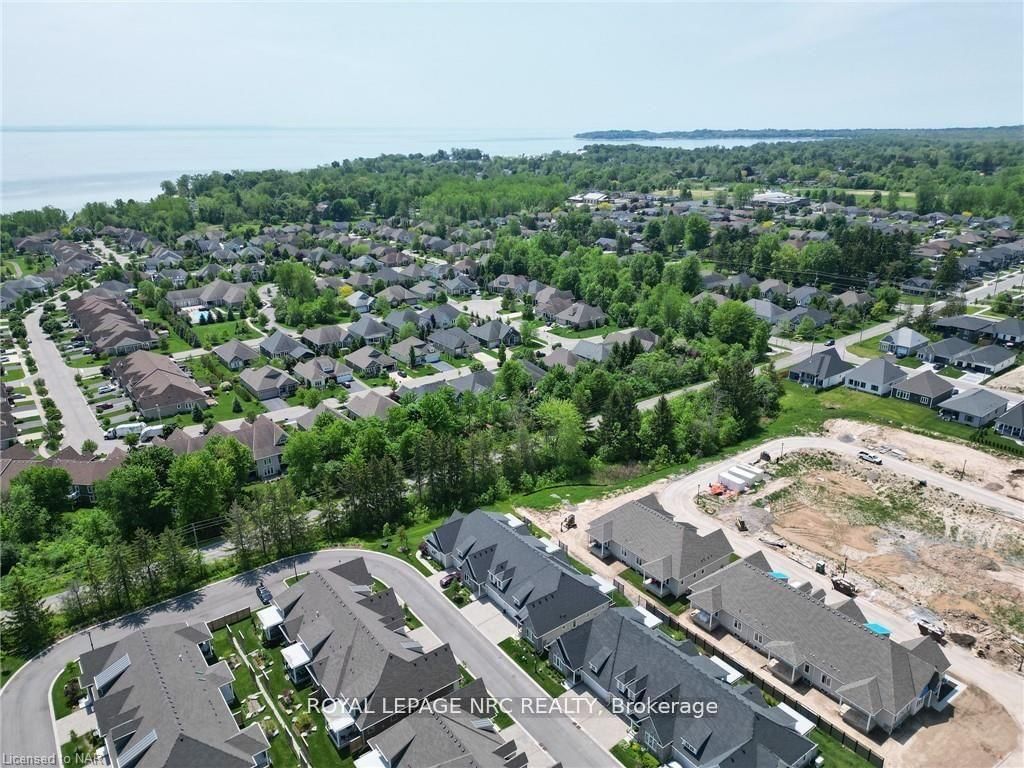 Townhouse for sale at 9 Sassafras Row, Fort Erie, Ontario, L0S 1N0 - Ridgeway - MLS: X12523902