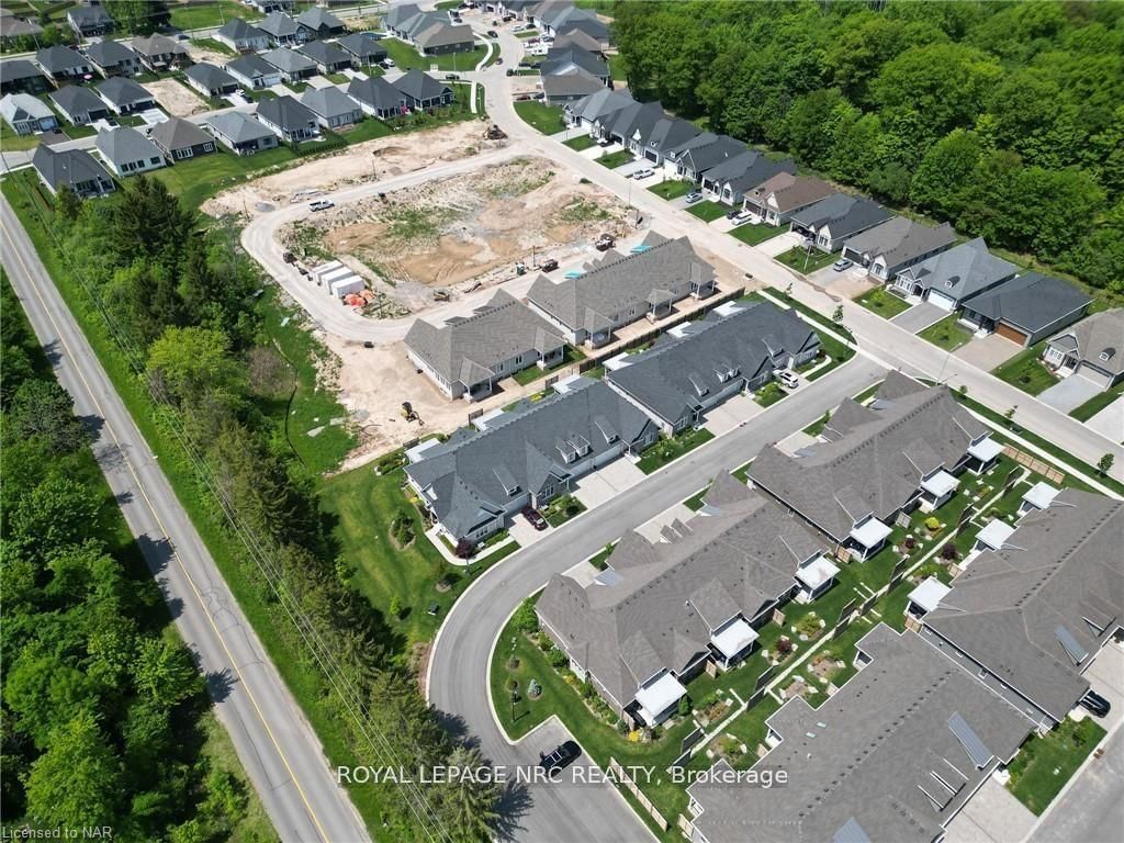 Townhouse for sale at 9 Sassafras Row, Fort Erie, Ontario, L0S 1N0 - Ridgeway - MLS: X12523902