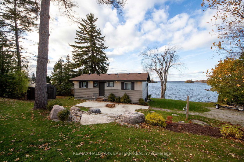 home for lease on 67 Lakeshore Boulevard