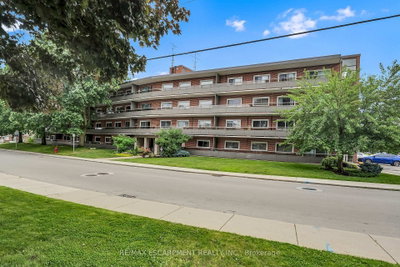 Condo leased at 103-11 Woodman Drive, Hamilton, Ontario, L8K 4E3 - Corman - MLS: X12525614
