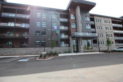 Condo leased at 104-118 SUMMERSIDES Boulevard, Pelham, Ontario, L0S 1E1 - Fonthill - MLS: X12527654