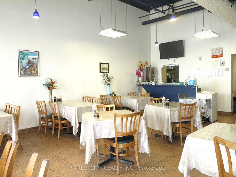 7A - 611 Wonderland Rd N, London North, N6H 4V6 | Image 3