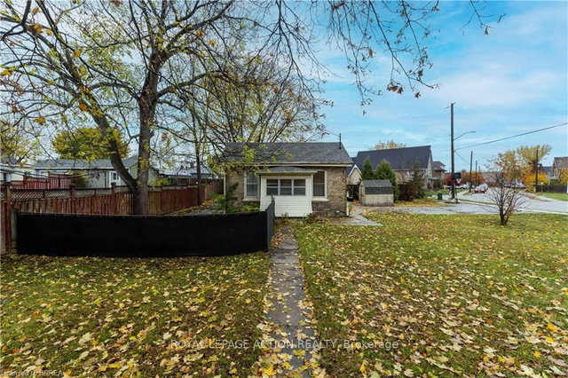 257 Grand River Avenue